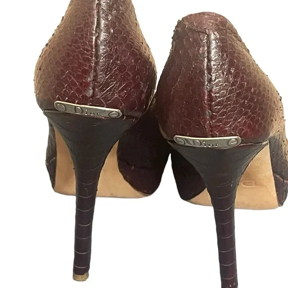 Christian Dior Python Leather Peep Toe Pumps Heels Burgundy Wine size 351/2 (5.5 - Picture 9 of 15